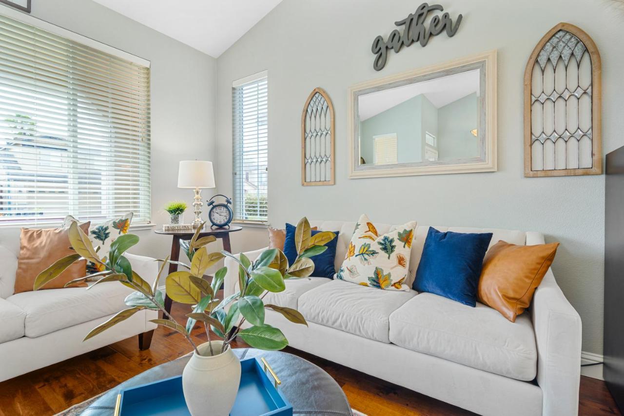Brand New Listing - Windsor “Winetopia” Getaway Buitenkant foto
