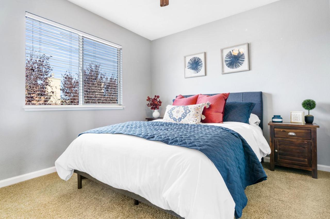 Brand New Listing - Windsor “Winetopia” Getaway Buitenkant foto